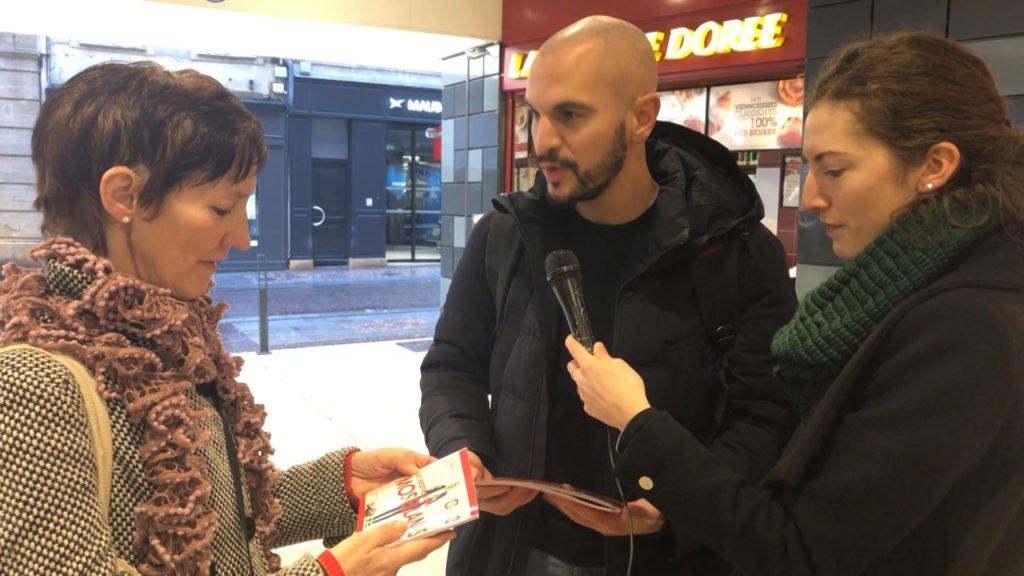 Les expressions mosellanes, Julien Strelzyk présente son nouveau livre aux passants