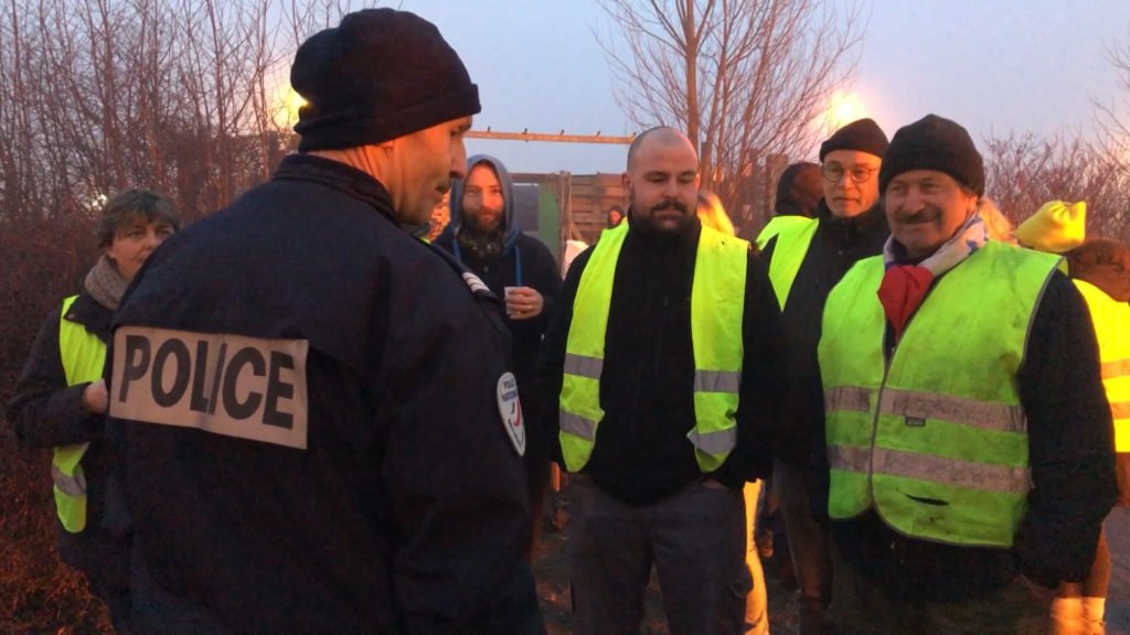 Les gilets jaunes évacués du rond-point de Sarreguemines