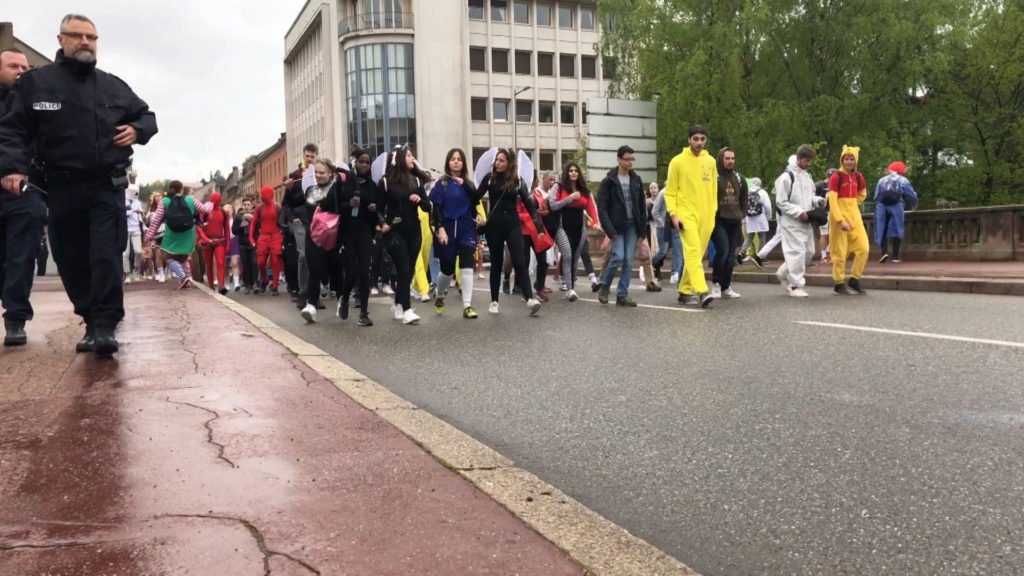 50 jours avant le bac, les lycéens en fête