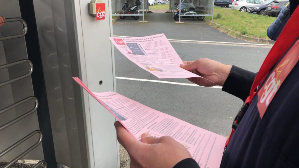 Opération tractage à la Smart par la CGT