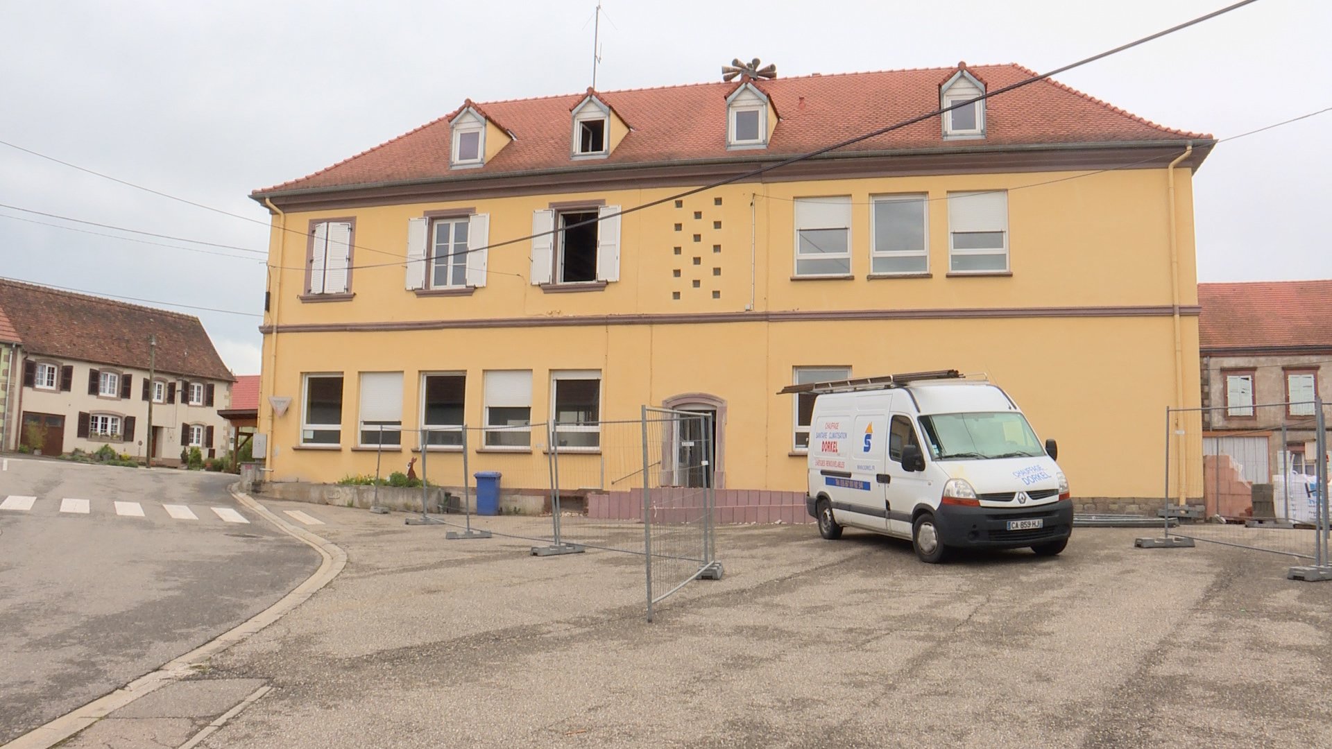 Rahling La mairie de Rahling en chantier - Mosaik Cristal