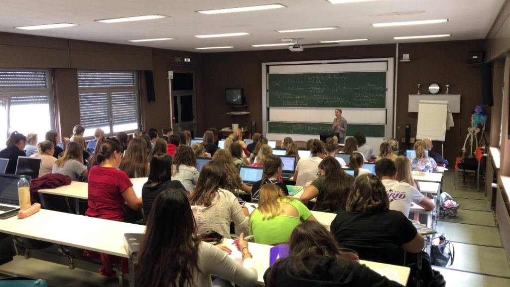 Les futurs infirmiers sur les bancs de l’école