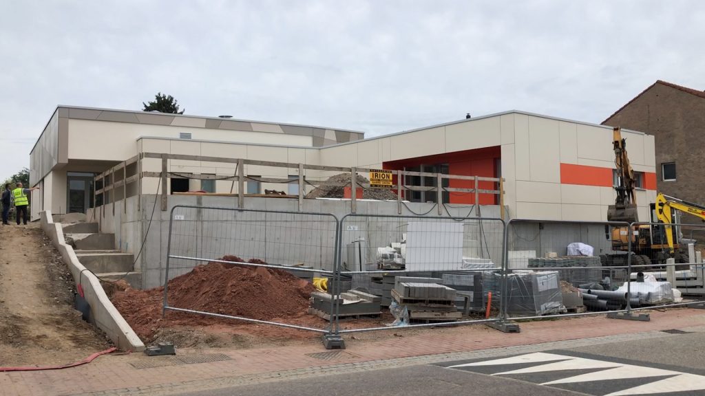 Nouvelle école et nouveau foyer à Rech