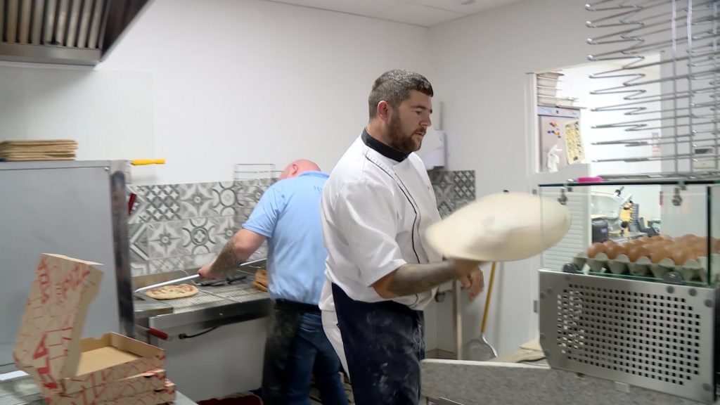 Le pizzaiolo Claude ouvre un nouveau restaurant