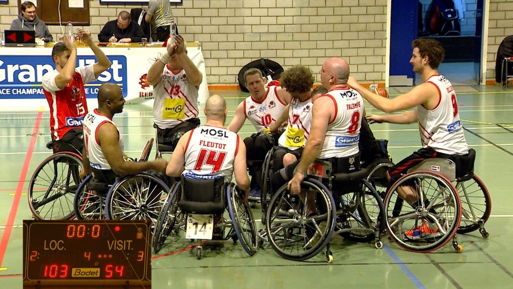 Du basket, du foot et de la natation