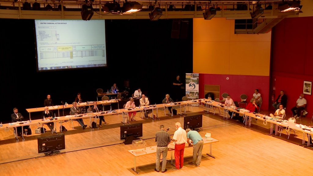 Conseil municipal de Sarreguemines : des débats, des votes et un nouveau membre