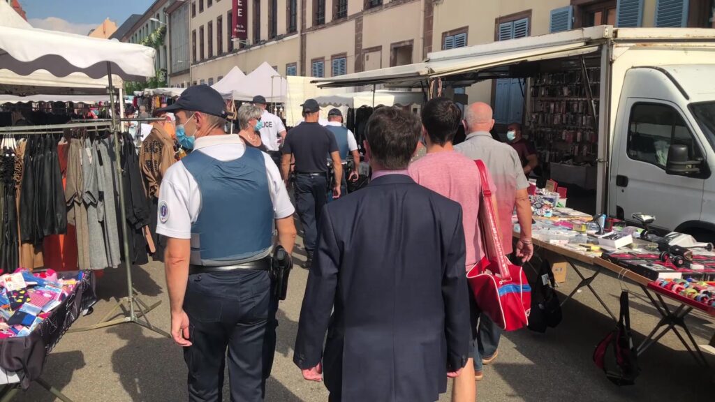 Le port du masque contrôlé à la foire Saint-Michel