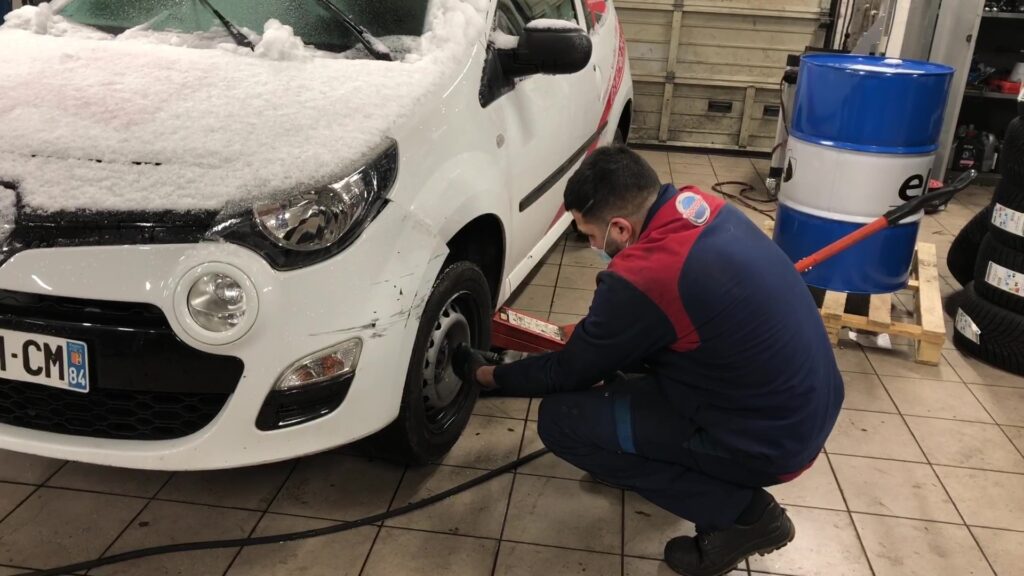 Pneus neige : gros rush dans les garages