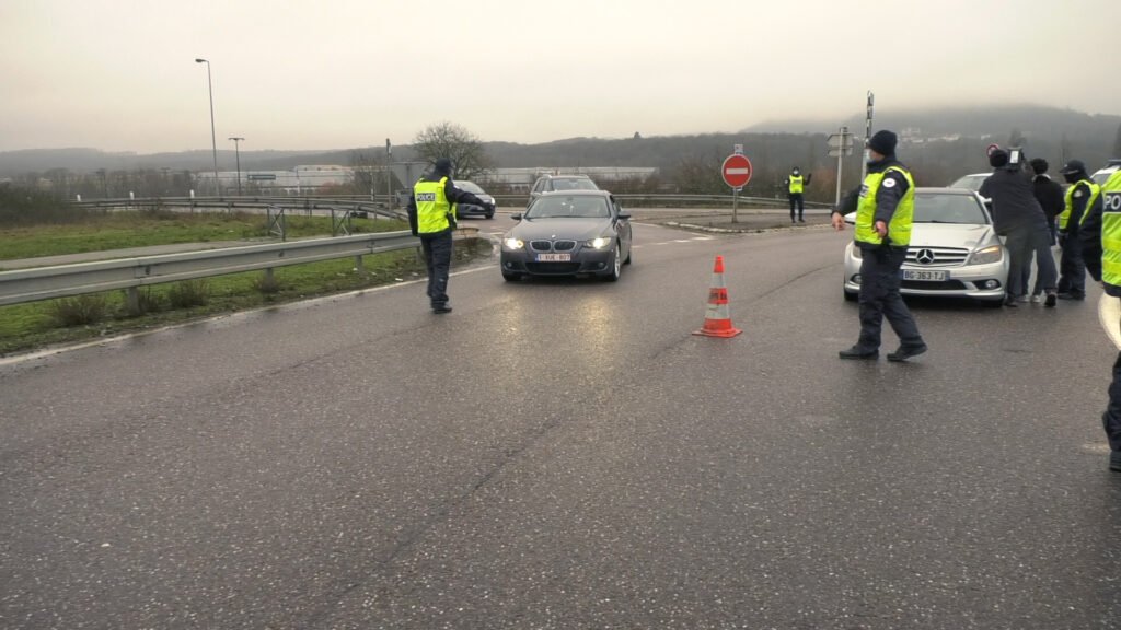 Covid-19 : les contrôles de tests PCR à la frontière s’intensifient