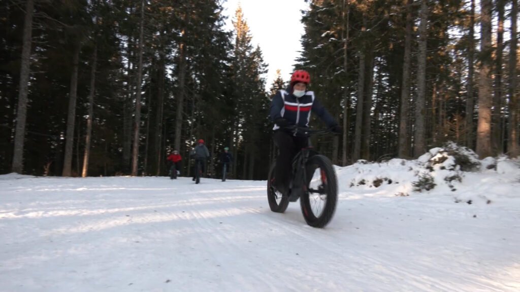 Sur les pistes enneigées… à vélo !