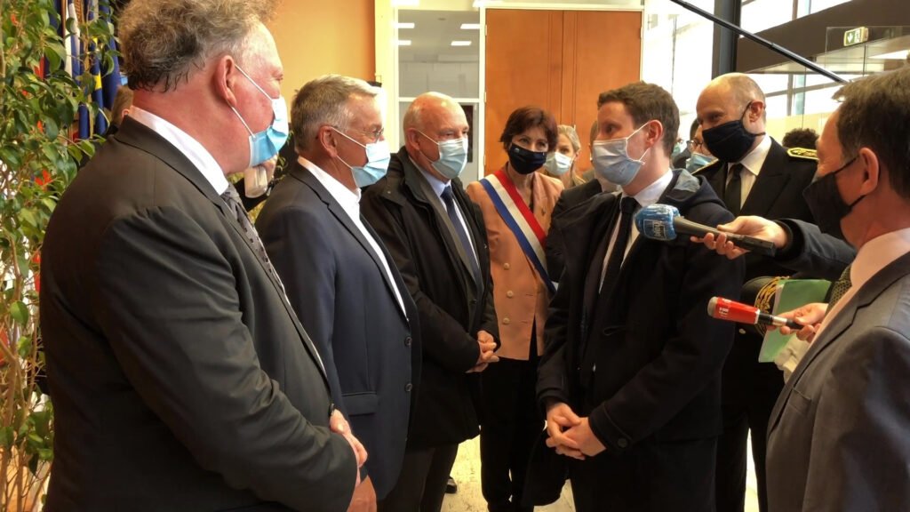 Clément Beaune a visité le centre de dépistage de Sarreguemines