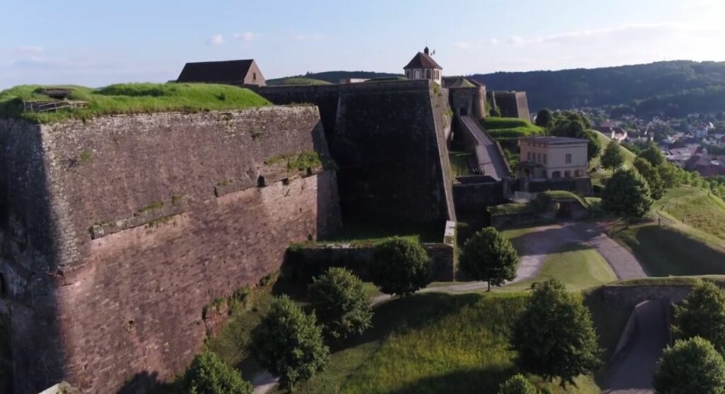 Histoires d'Histoire : Le siège de Bitche. 230 jours de résistance pour la forteresse invaincue