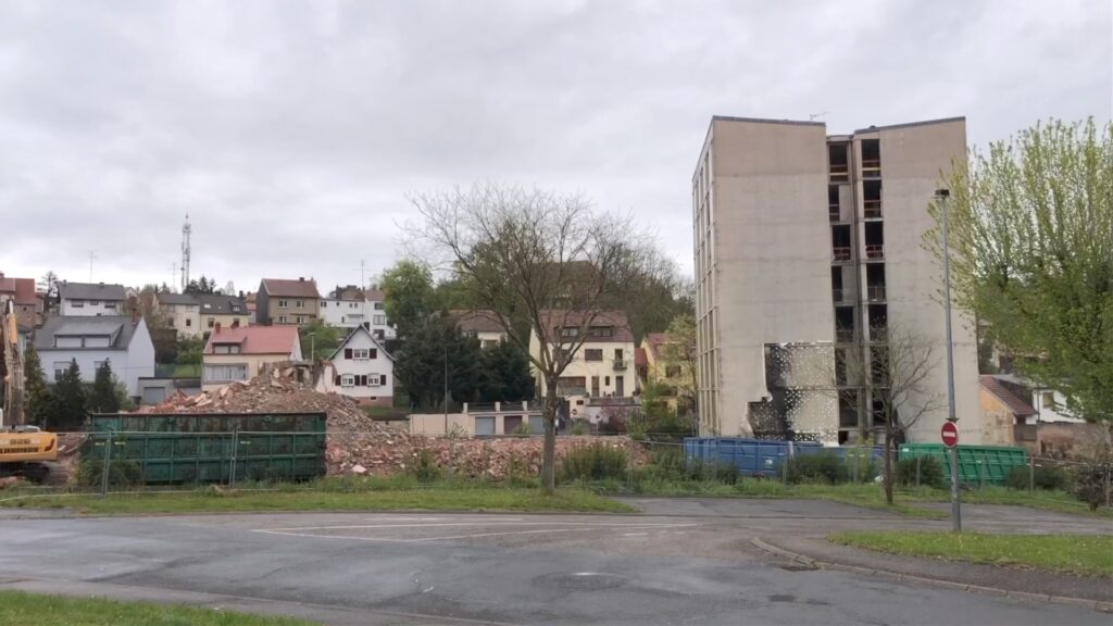 Route de Nancy à Sarreguemines, une première tour des douanes a disparu