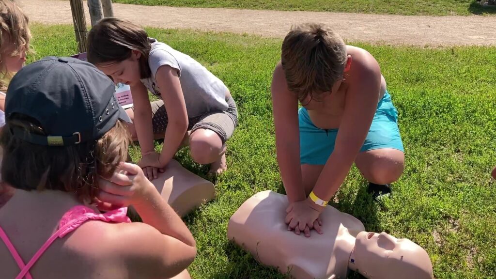 Baignade : des ateliers pour apprendre les gestes qui sauvent