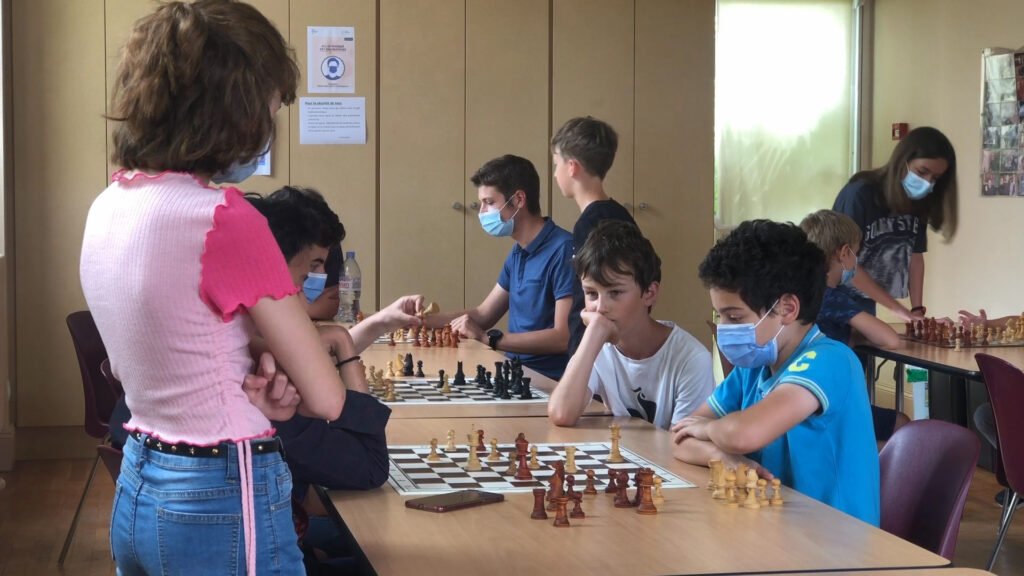 Les échecs, un jeu indémodable pour les jeunes