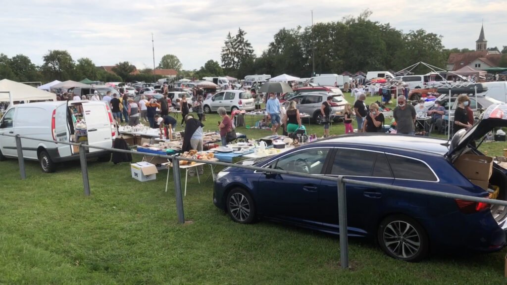 260 exposants réunis pour la brocante semi-nocturne