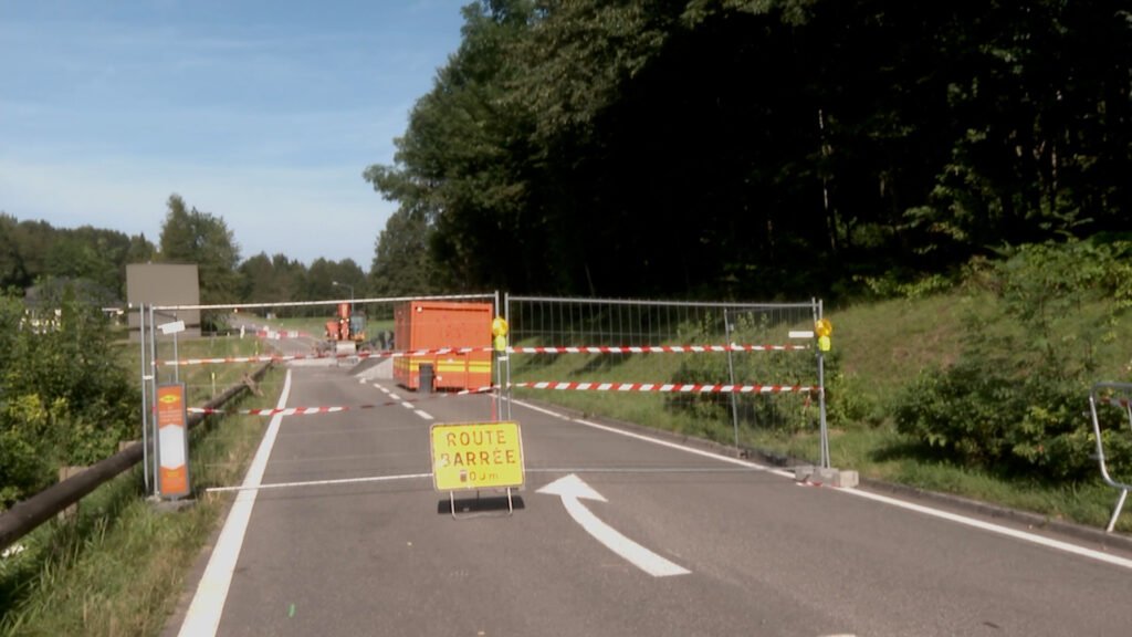 Lemberg : Route barrée à l’entrée du village