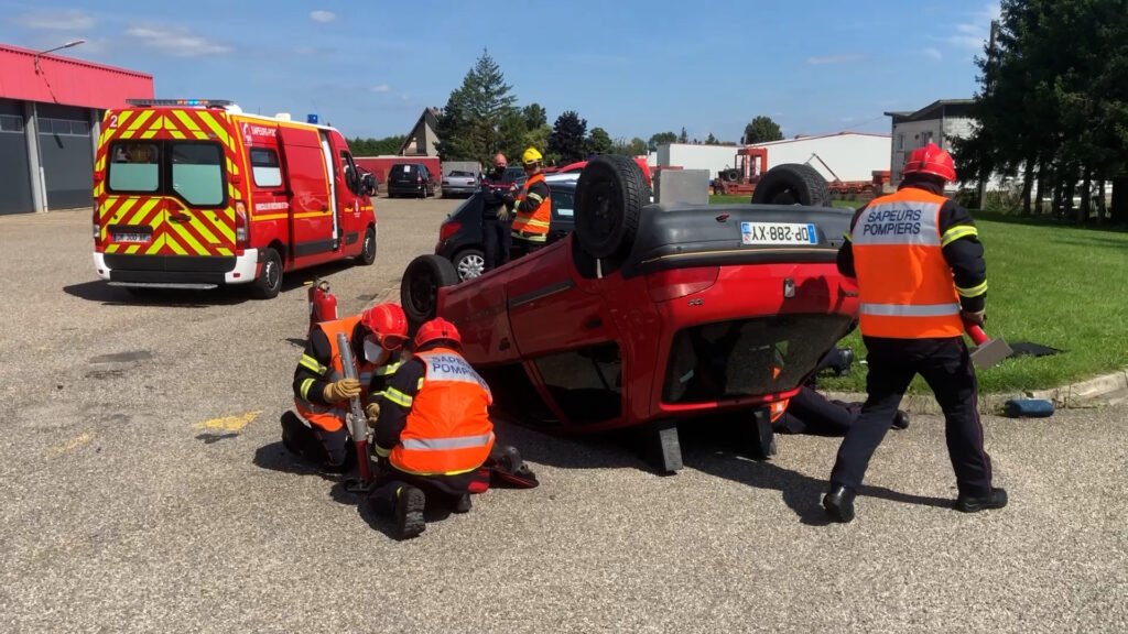 Un exercice sur la désincarcération sur véhicules