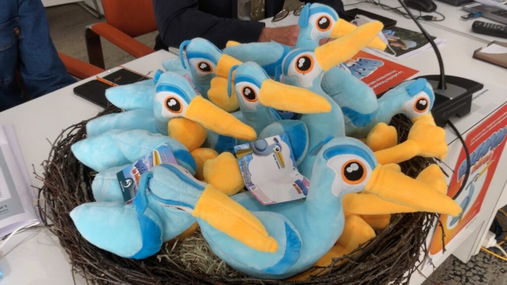 Avec la peluche « Patapon », la ville de Sarreguemines s’invite au cœur des foyers