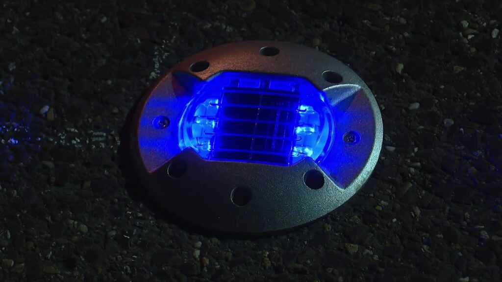 Des balises LED pour la sécurité routière