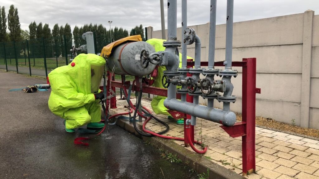 Formation risques chimiques pour 12 pompiers stagiaires