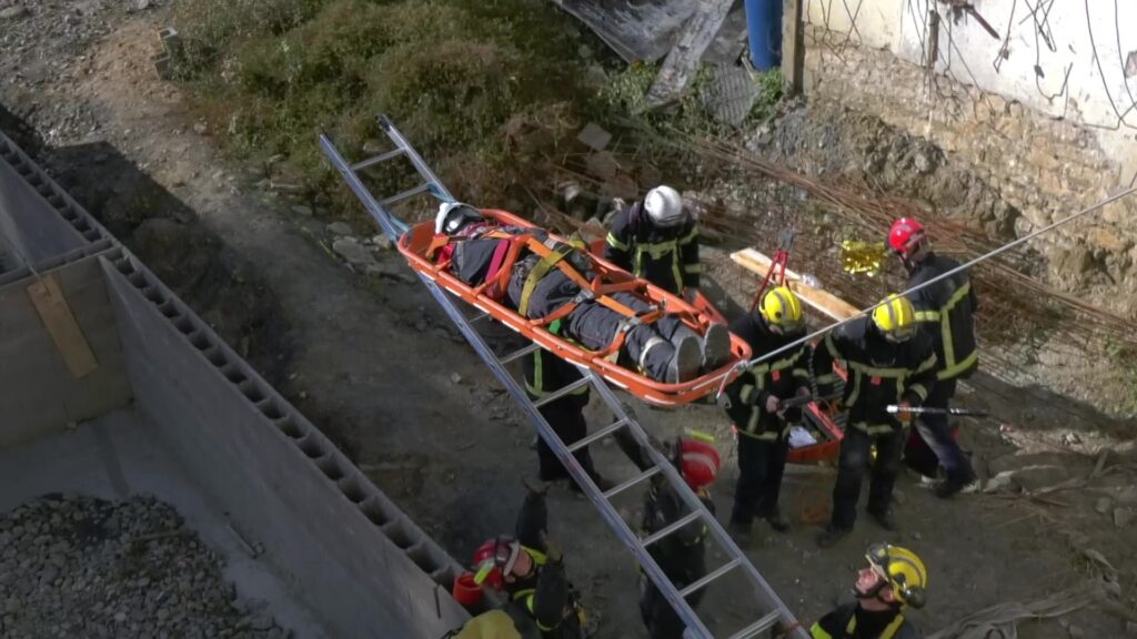 Les sapeurs-pompiers face à un tremblement de terre