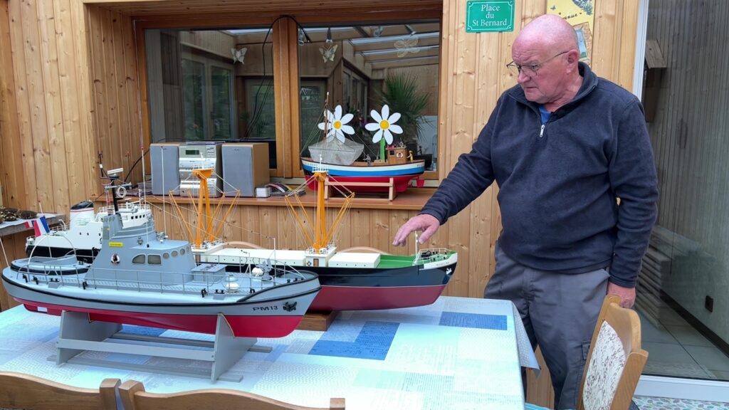 Bernard Lange fabrique des maquettes de bateaux depuis plus de 50 ans