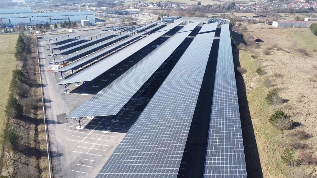 Le photovoltaïque c’est sur les toits, pas dans les champs !