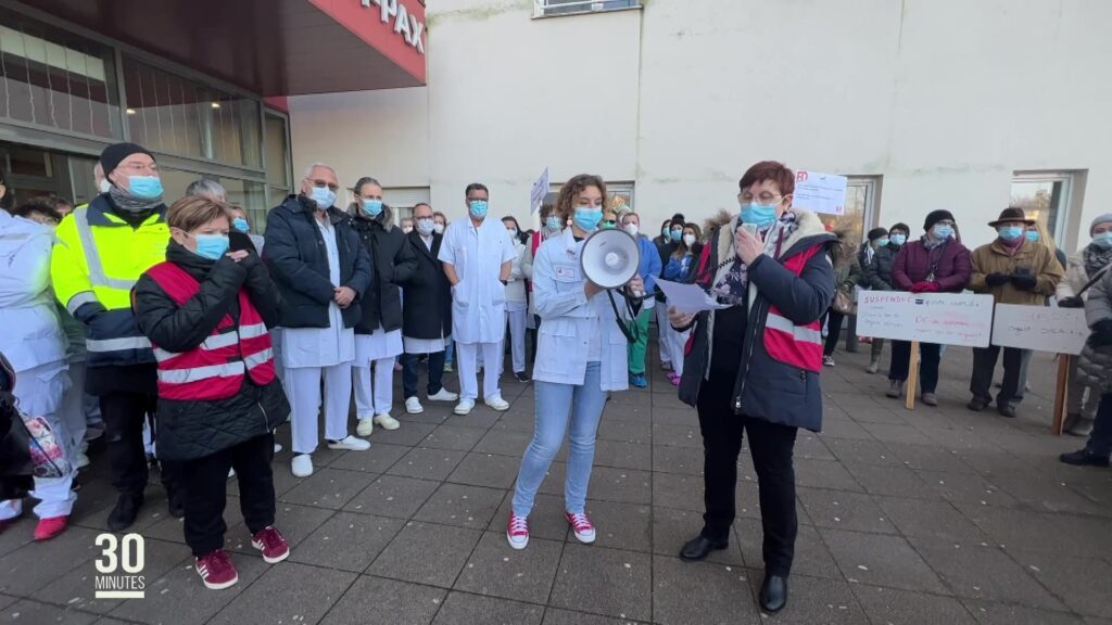 Le personnel soignant dénonce "la mort annoncée" de l'hôpital public