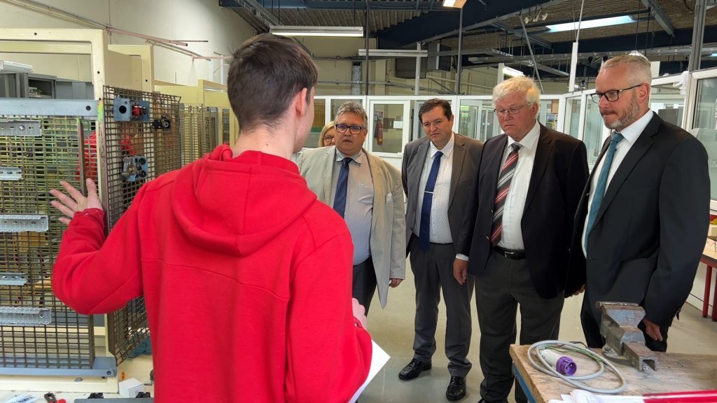 Une entreprise allemande recrute au lycée Teyssier