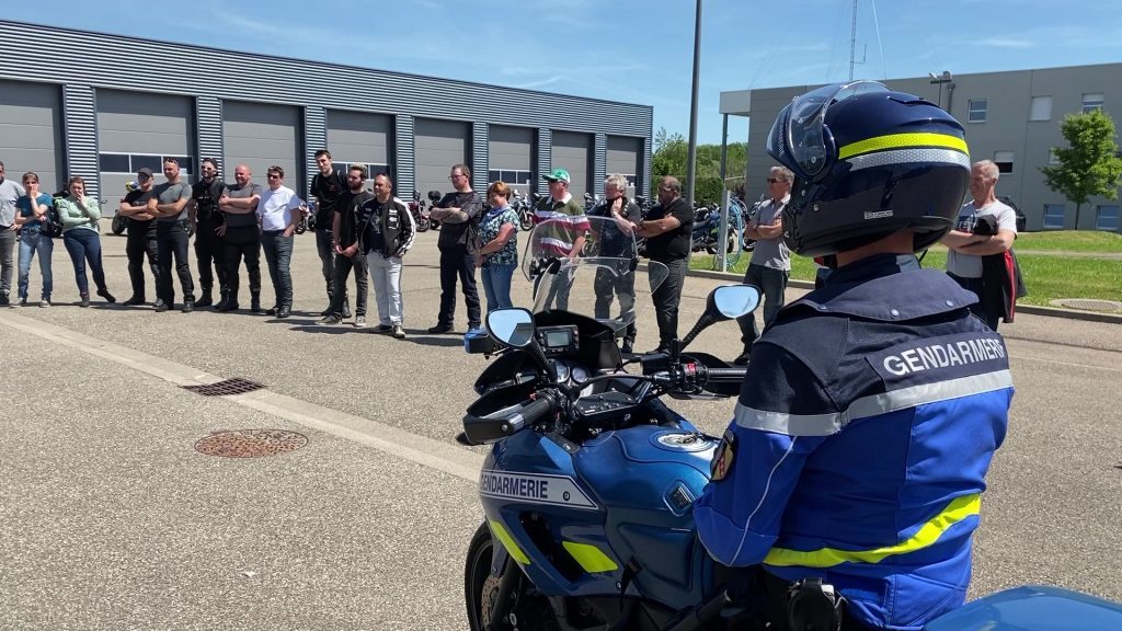 Les gendarmes de l’EDSR proposent des stages de prévention routière aux motards