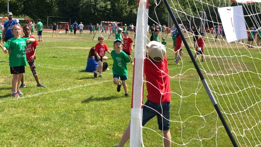 650 enfants réunis pour jouer au handball