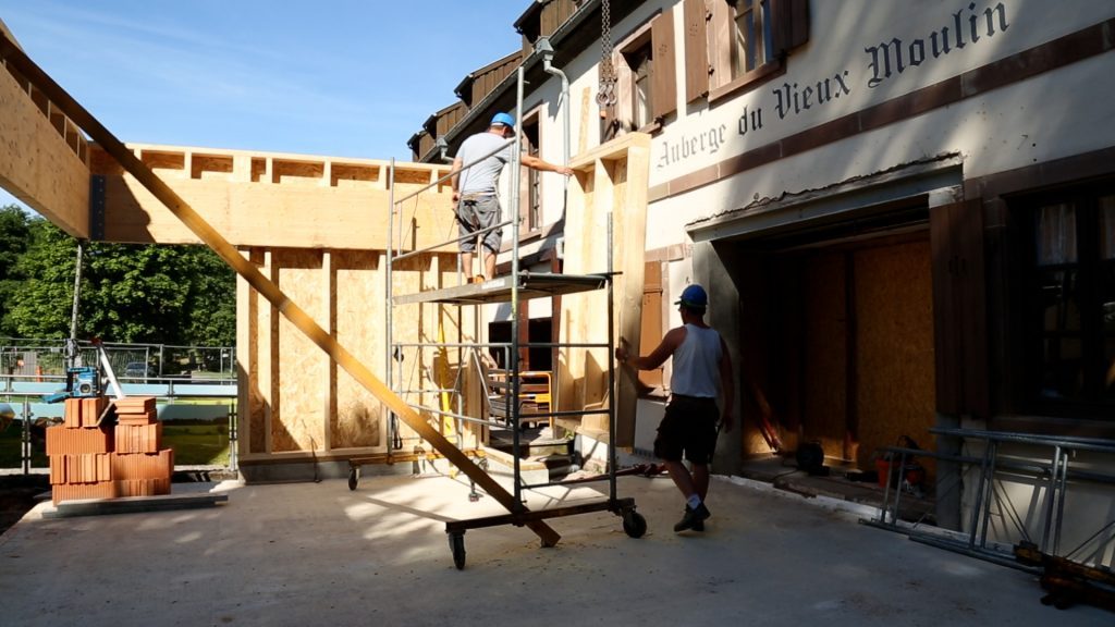 Moulin d’Eschviller : les travaux se poursuivent avec la pose de murs à ossature bois