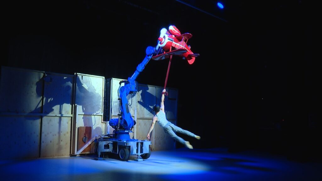 La première mondiale d’Ulik Robotic Circus à la Halle Verrière