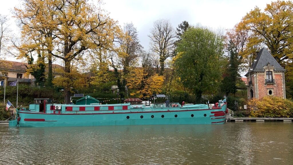 La péniche Pauline a regagné ses pénates