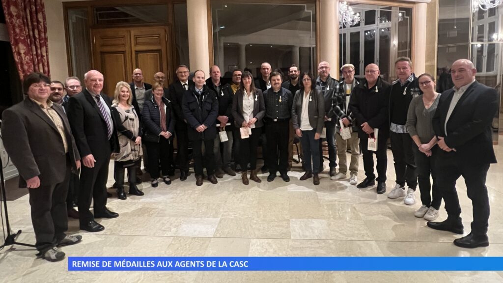 Remise de médailles aux agents de la CASC