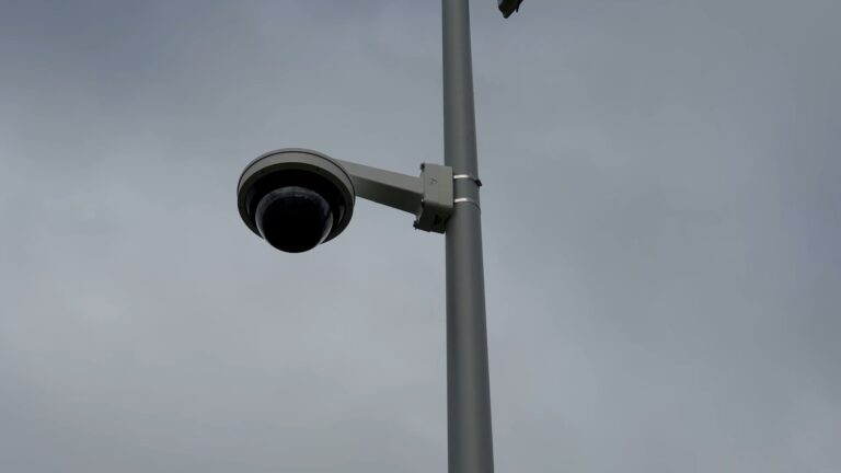 Hambach s’équipe de caméras de surveillance