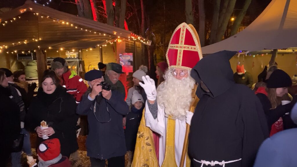 Saint-Nicolas a distribué beaucoup de bonbons à Bitche