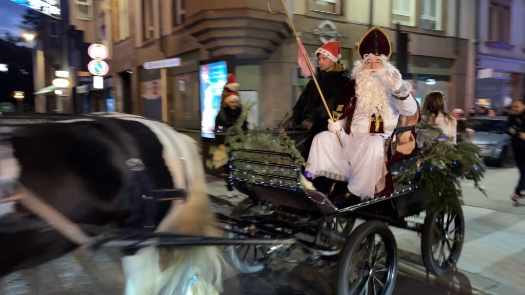 Saint-Nicolas a distribué du bonheur à Sarreguemines