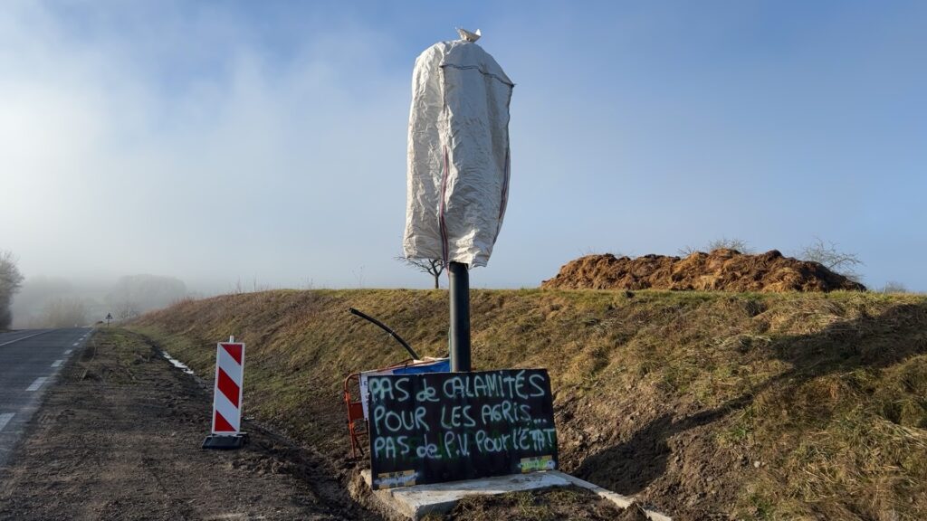 Des radars bâchés et des revendications d’agriculteurs