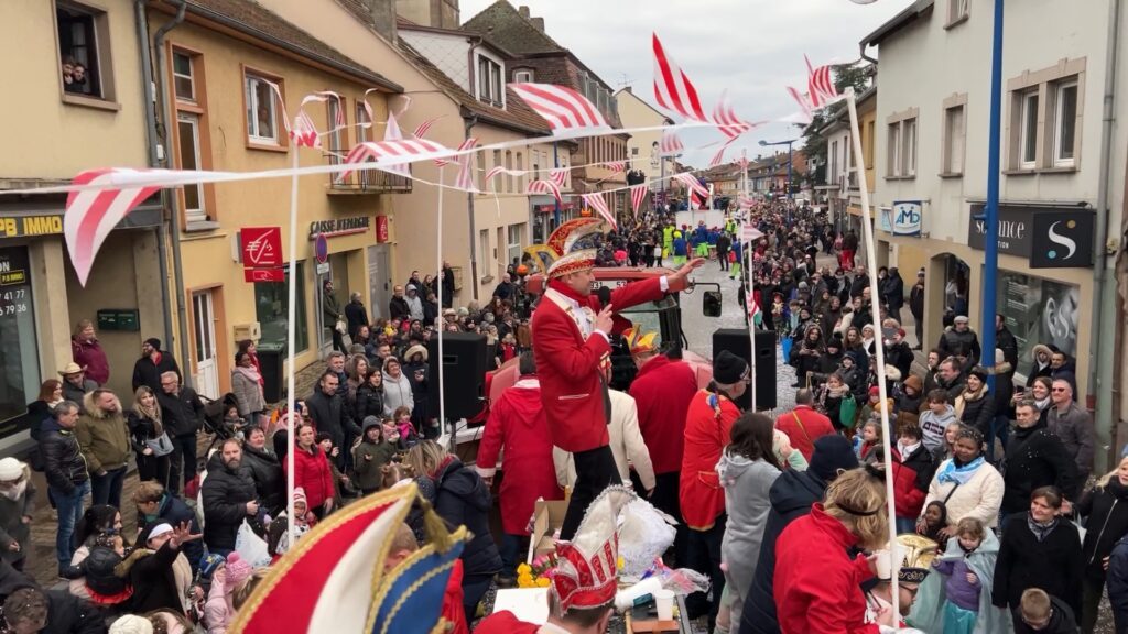 Près de 5000 personnes à Puttelange pour la cavalcade