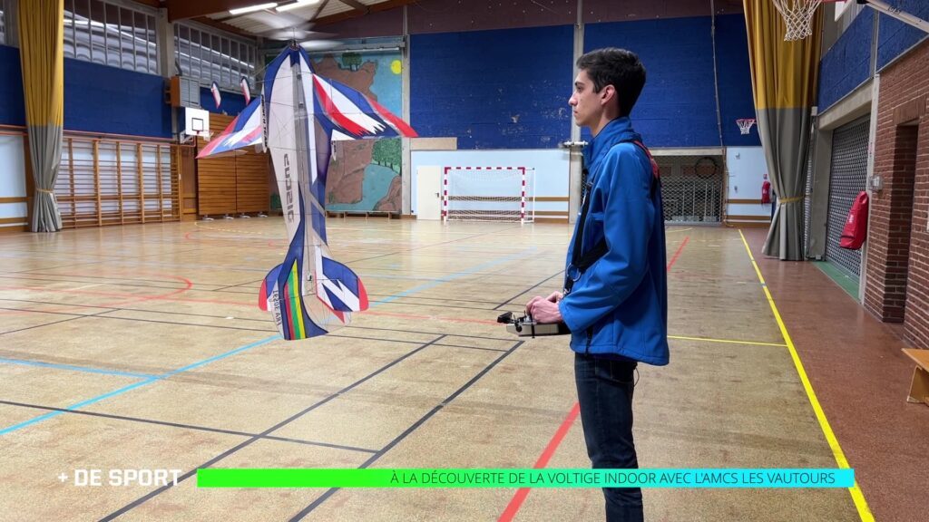 À la découverte de la voltige indoor avec l'AMCS Les Vautours