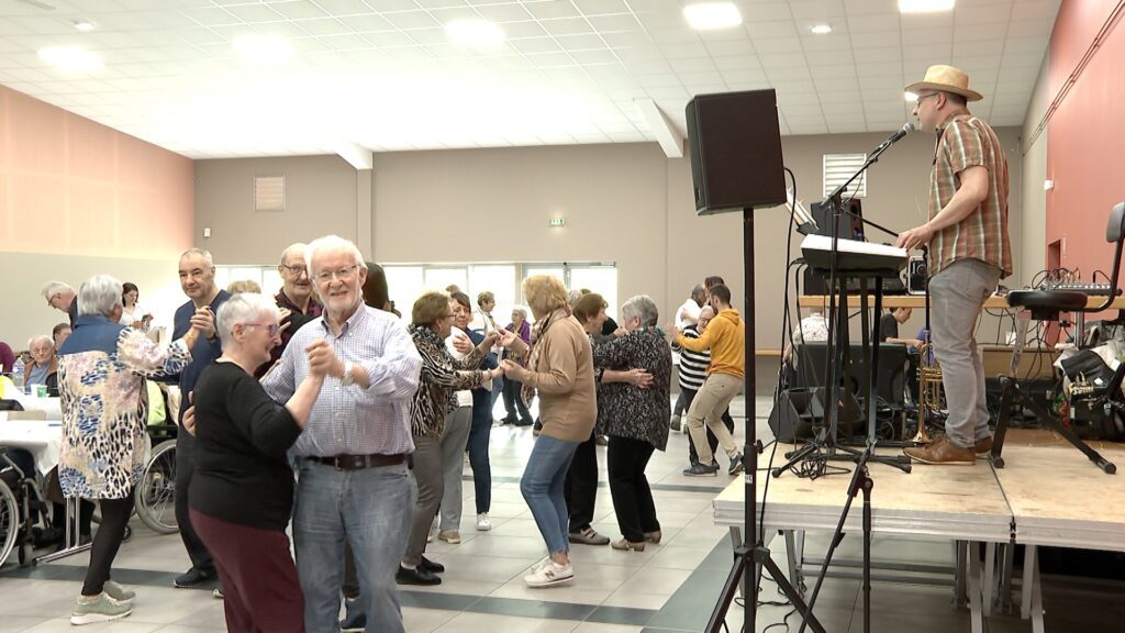 Après-midi de danse et de joie pour des résidents d’EHPAD à Sarreguemines