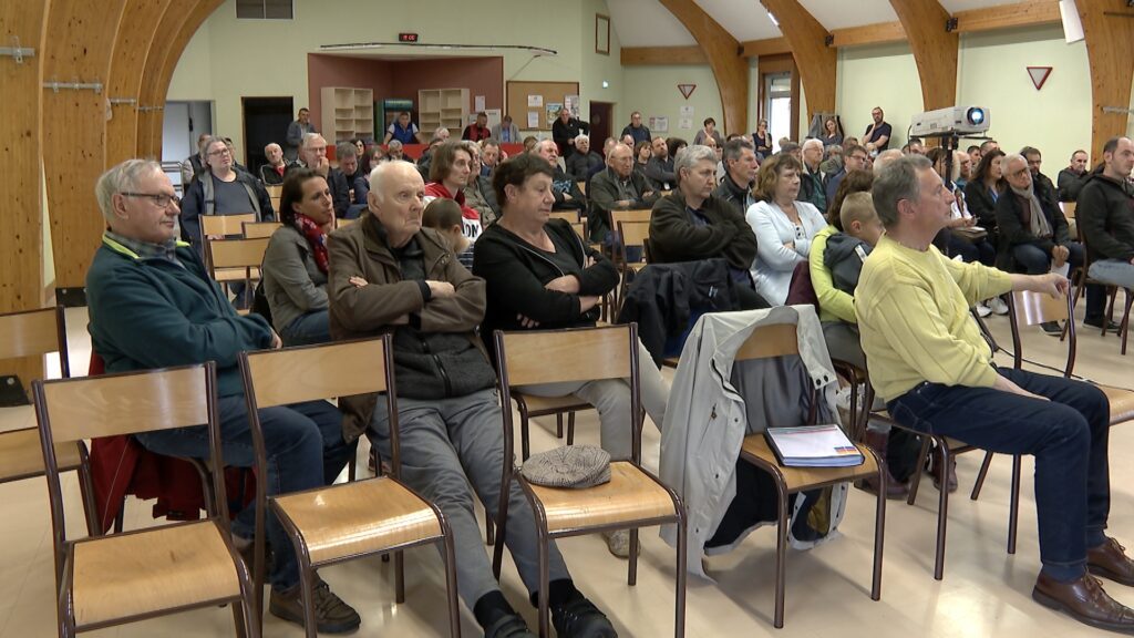 Projet éolien du Hungerbach : opposants et partisans à la rencontre de la population