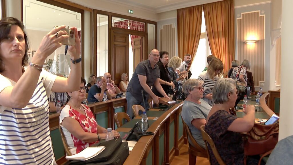 Conseil de la CASC : des élus quittent la salle en soutien à Marc Zingraff