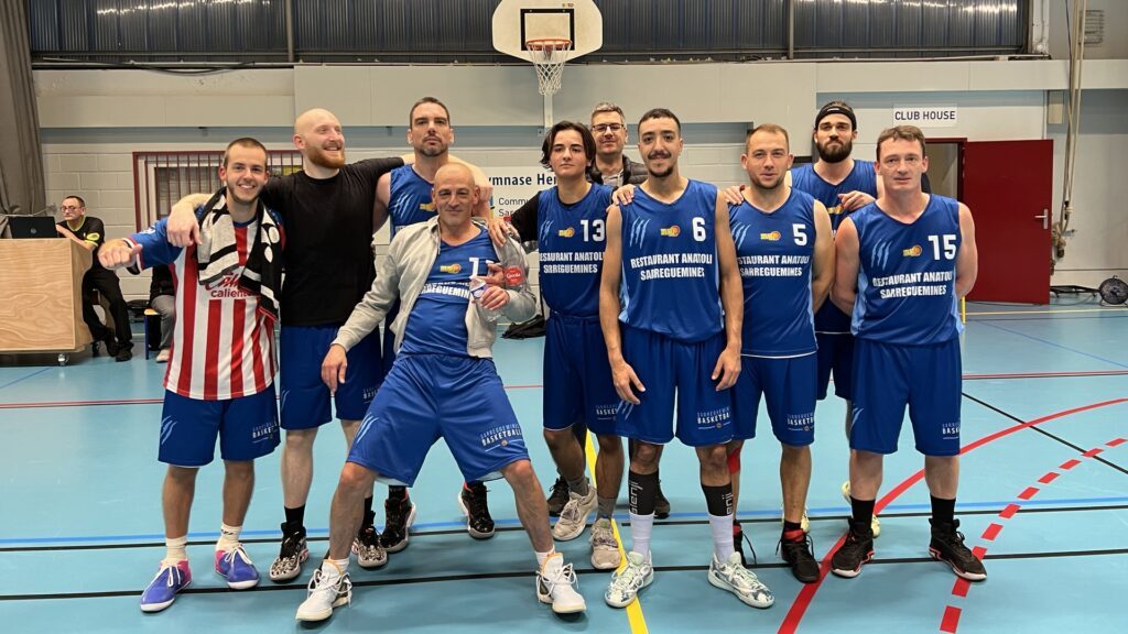 Les basketteurs sarregueminois remportent leur première victoire contre Joeuf-Homécourt