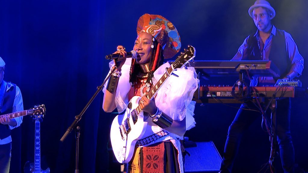 “London KO” : Fatoumata Diawara sur la scène de l’Hôtel de Ville