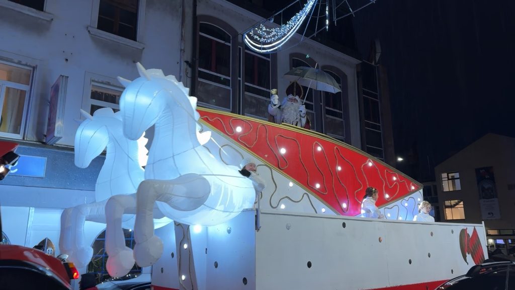 Le Saint-Nicolas achève sa tournée au centre-ville de Sarreguemines