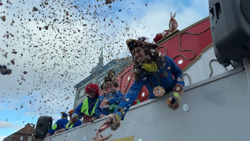 Beaucoup de monde à la cavalcade de Puttelange-aux-Lacs