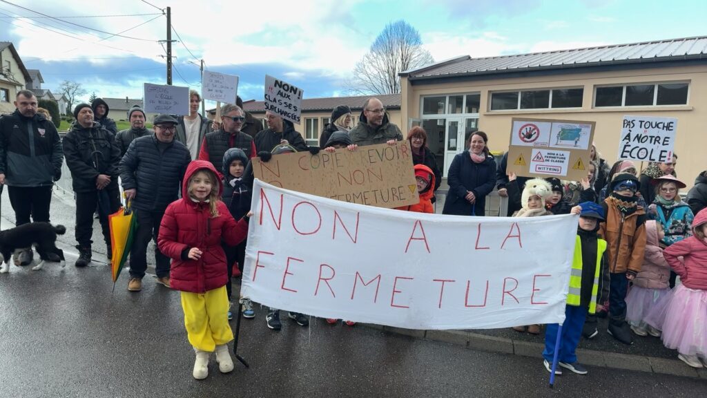 Fermeture de classe confirmée : 70 parents et élèves toujours mobilisés